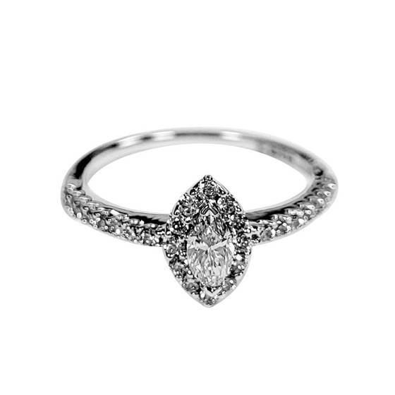 0.68ct VS/H Marquise and Round Diamond Bridal Set