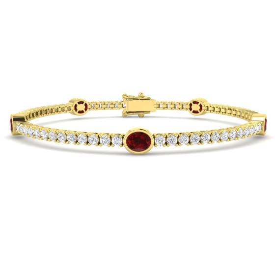 4.32ct SI2/G Oval cut Ruby Gemstone Bracelet in 18k Yellow Gold