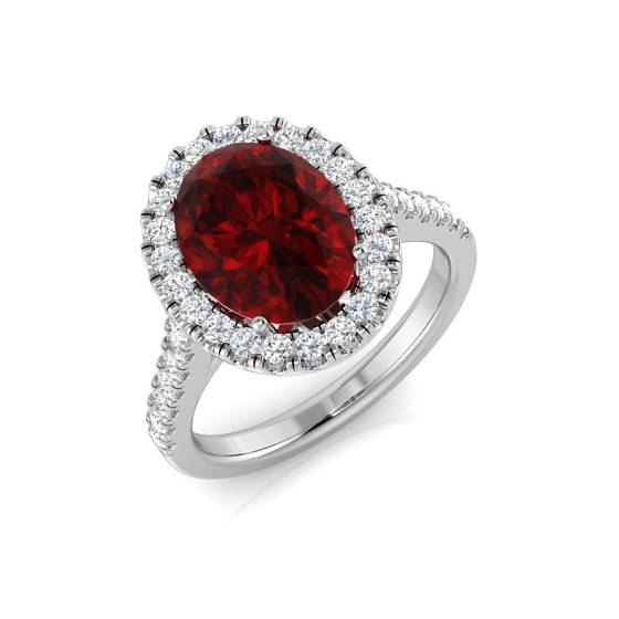 4.71ct SI2/G Oval cut Ruby Gemstone Ring in Platinum