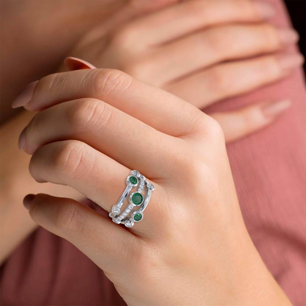 0.85ct EF/VS Emerald & Diamond Designer Gemstone Ring W