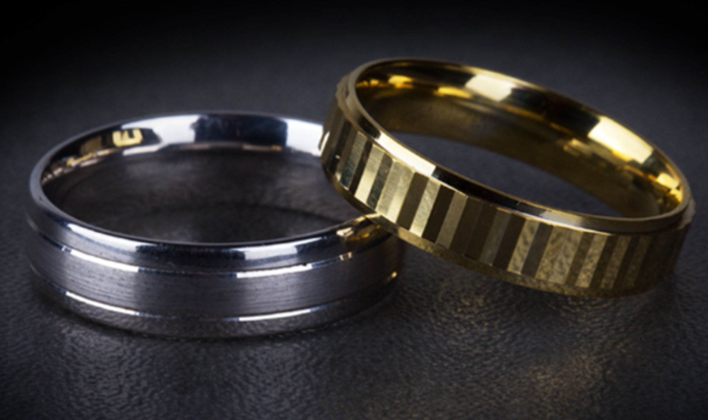 Men's Wedding Bands: Should You Choose Yellow Gold, White Gold or