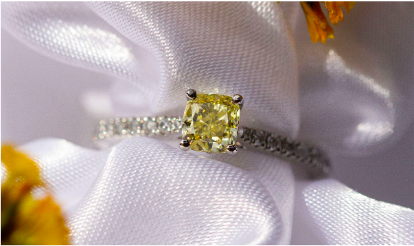 Which Celebrities Have Worn Yellow Diamond Jewellery?